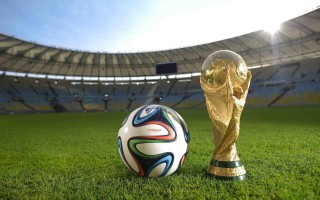 pg电子-曼联一月豪购6500万翼卫塞门约，阿莫林战术板酝酿巨变！四大候选名单曝光