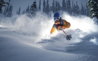 pg电子-沙特球队老板惊人点评，萨拉赫岁月不饶人，维尼修斯若来定将点亮绿茵